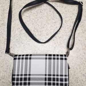thirty-one black and white plaid cellphone purse wallet